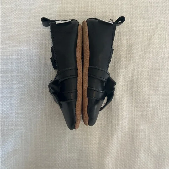 Size 4 Little Love Bug Bow Shoe - Picture 6 of 7